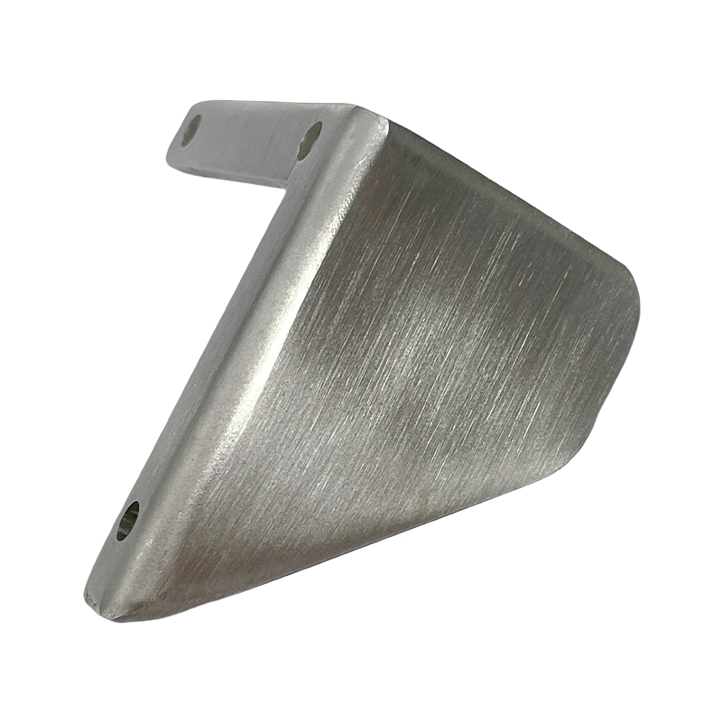 How to ensure a tight fit between the stainless steel door hinge and the door frame and door leaf during installation?